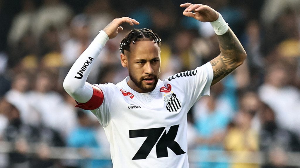 Neymar brilla con triplete y asegura la permanencia de Santos en la liga
