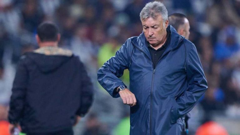 Domenec Torrent Critica el Arbitraje en el Enfrentamiento Contra Toluca