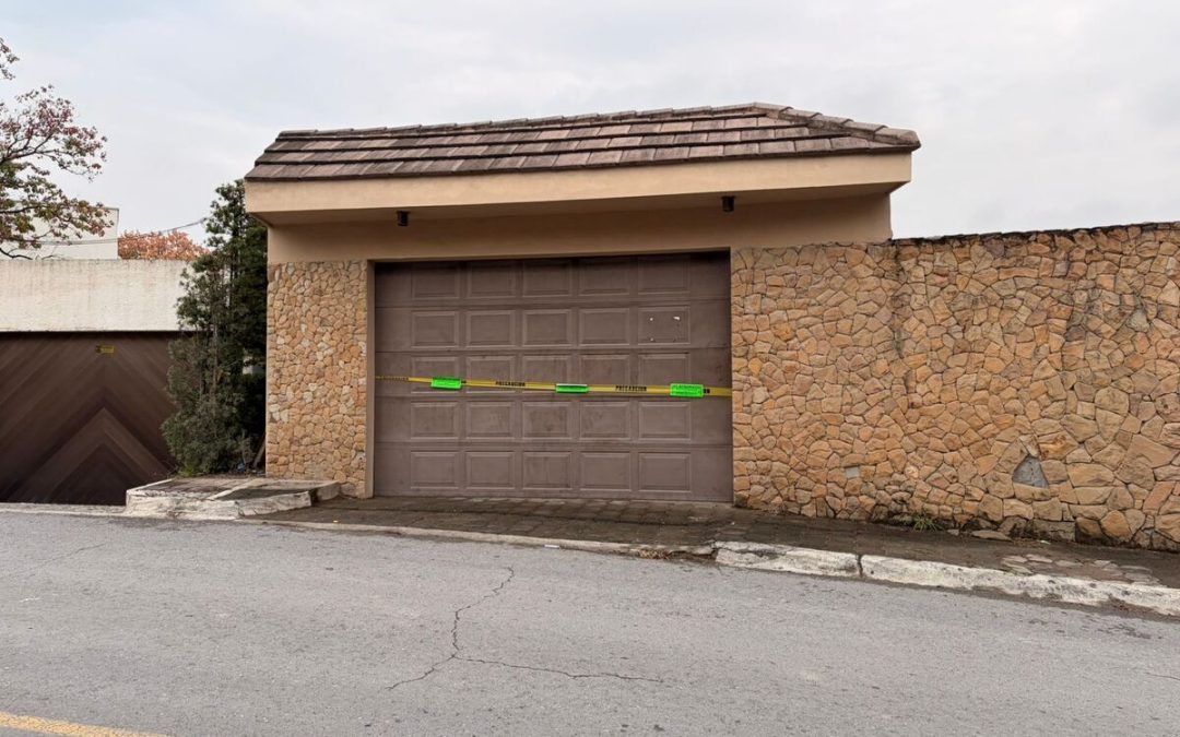 Clausuran Casa en San Pedro Garza García por Fiesta Clandestina: Inspectores Confunden Reporte