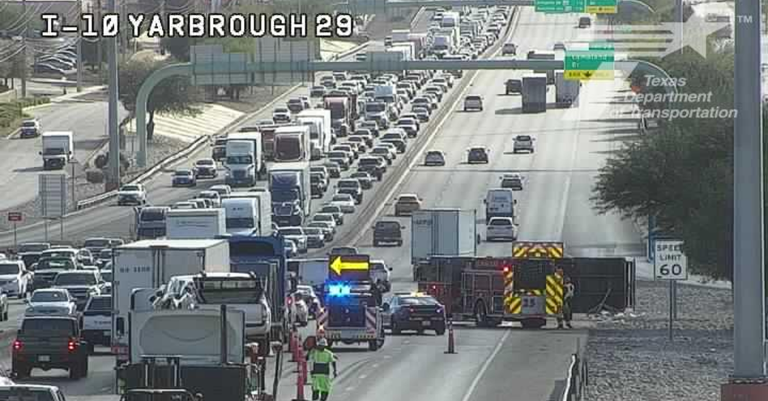 Accidente en la I-10: Volcadura de camión cerca de Yarbrough en El Paso