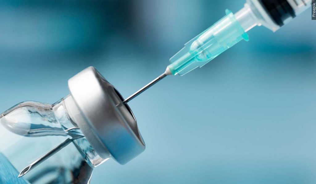Bajas tasas de vacunación en San Diego generan alerta por temporada de gripe y COVID-19