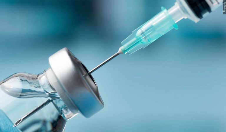 Bajas tasas de vacunación en San Diego generan alerta por temporada de gripe y COVID-19
