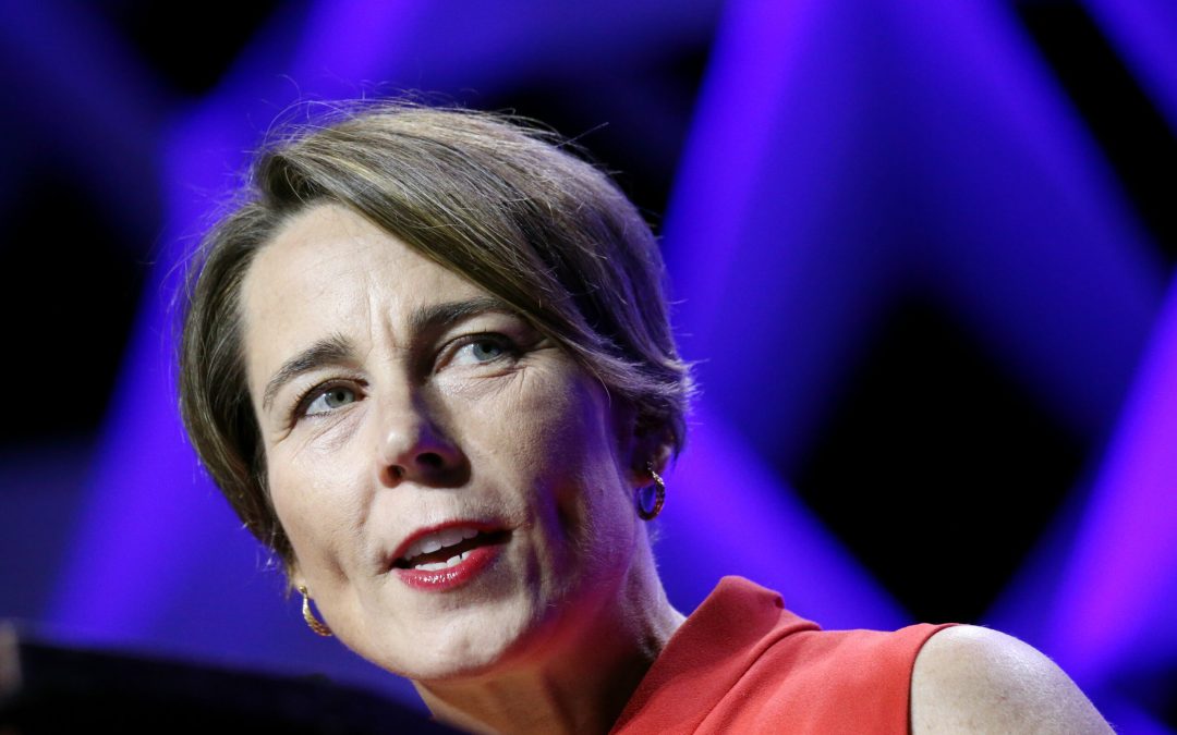 Gobernadora Kelly Defiende la Privacidad de Datos en Medio de Presiones Federales sobre el Programa SNAP