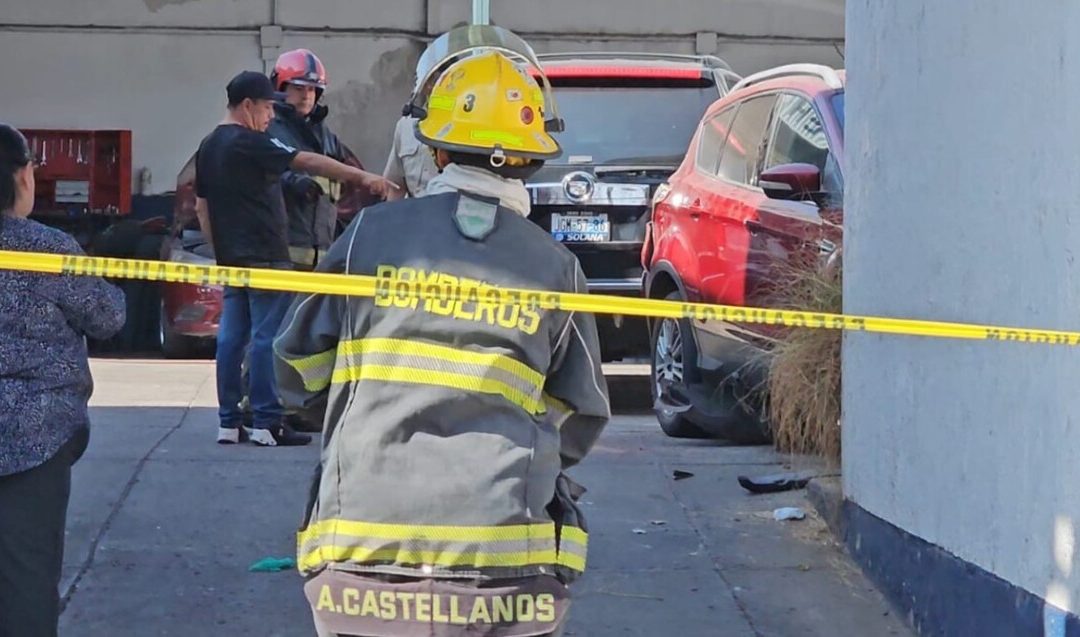 Accidente en Guadalajara: Mecánico de 33 Años Resulta Herido Tras Caída de Camioneta