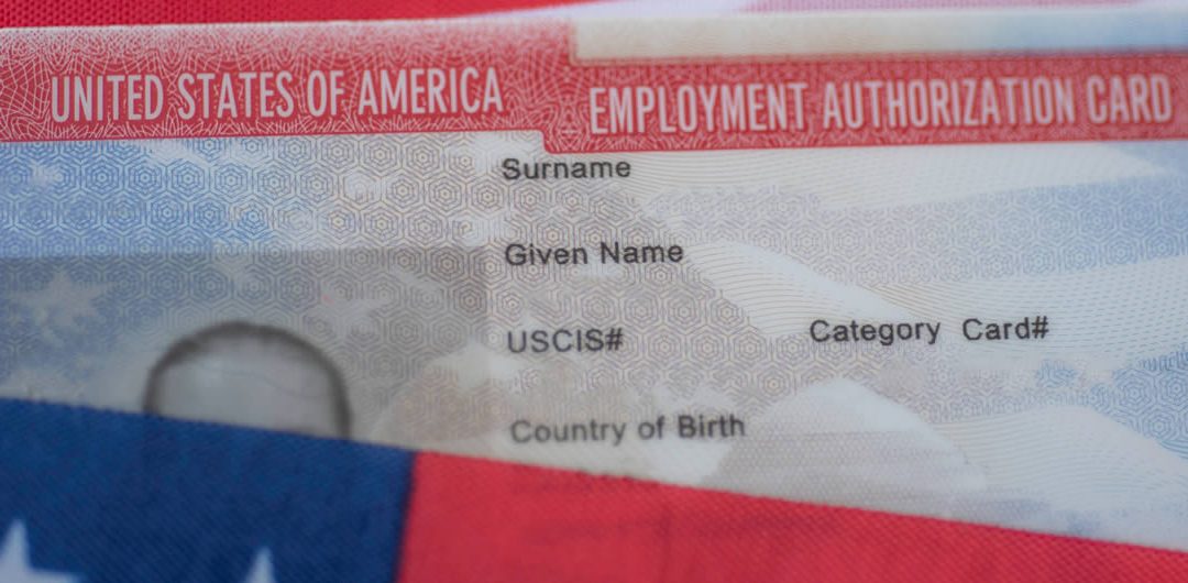 EE.UU. reduce a 18 meses el permiso de trabajo para refugiados en una nueva política migratoria