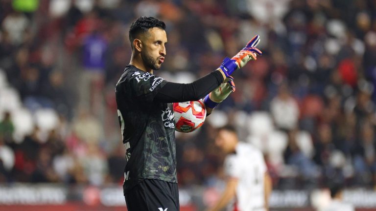 Atlas renueva el contrato de Camilo Vargas hasta 2027: Un paso crucial para el equipo