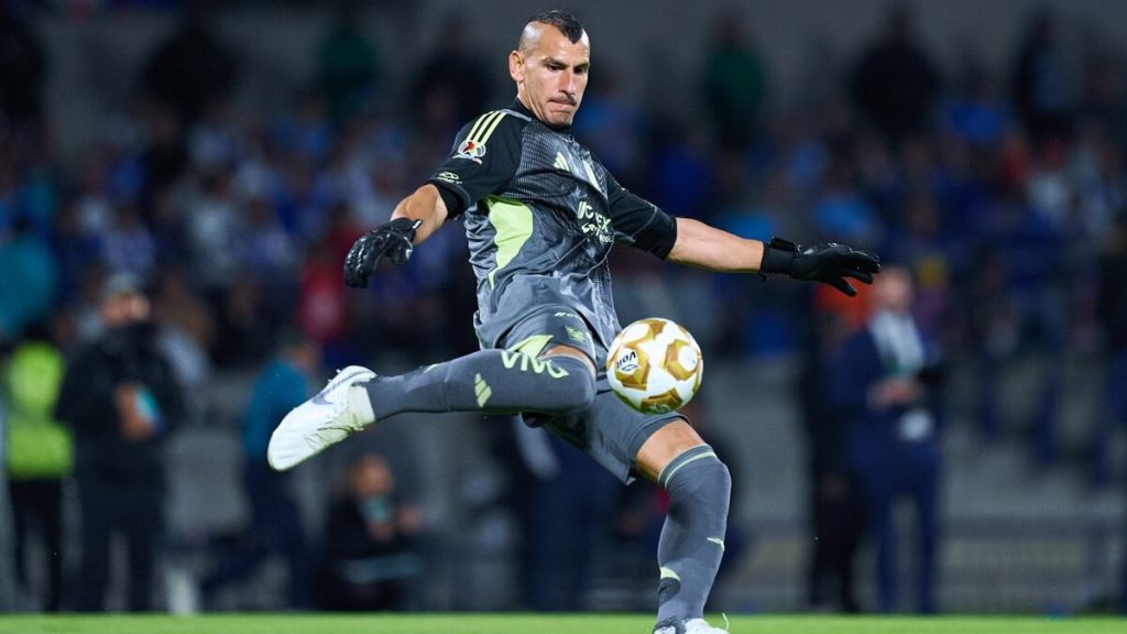 Nahuel Guzmán da ventaja a Tigres: Un análisis del histórico portero de Monterrey
