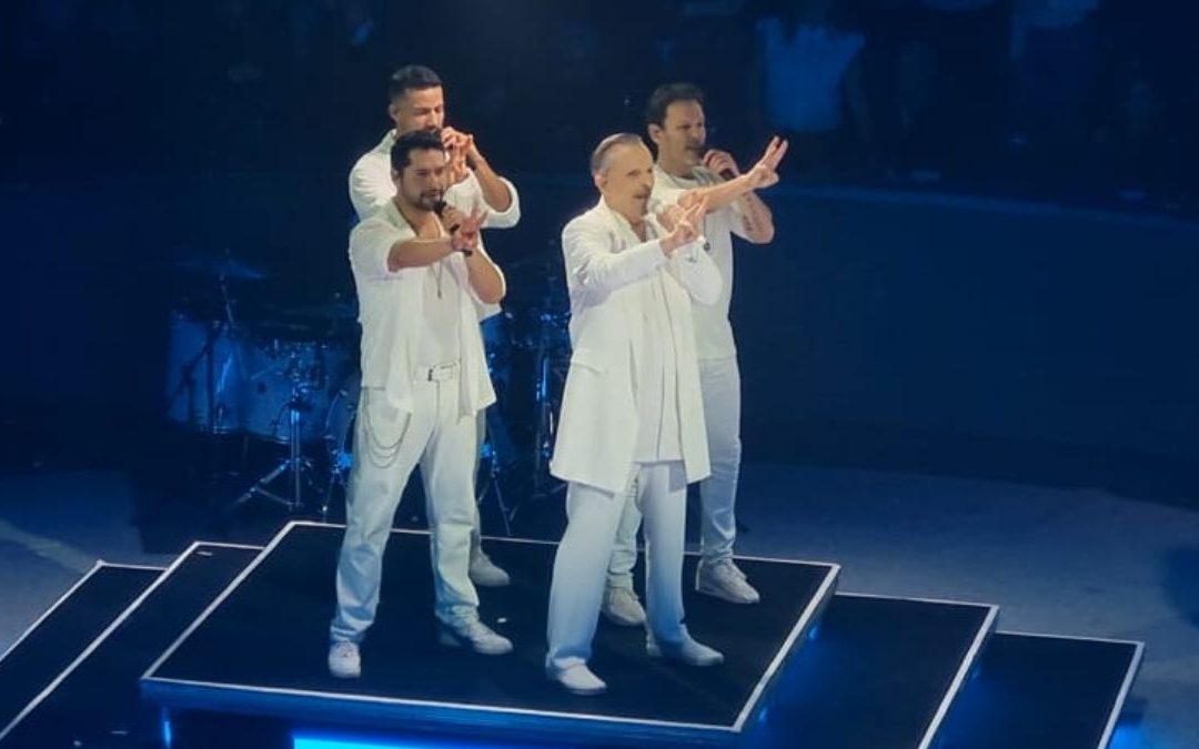 Miguel Bosé deslumbró a Monterrey en un concierto íntimo de éxito