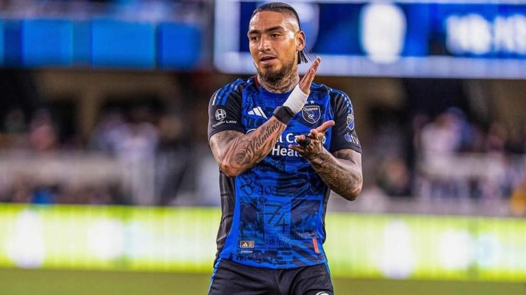 Cristian Arango deja Pumas y busca renovar con San José Earthquakes