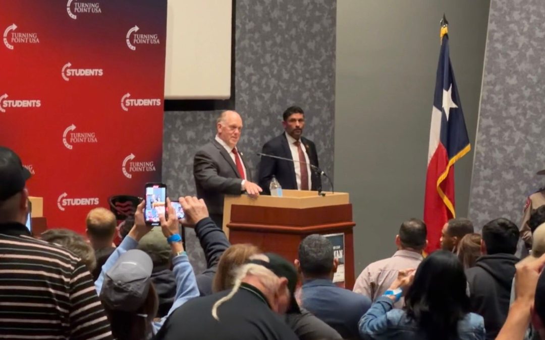 Tom Homan Lanza Advertencias sobre Seguridad Fronteriza en UTEP: Una Conferencia Controversial