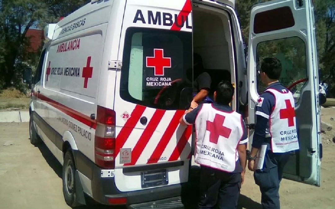 Trágico accidente: Mujeres sufren lesiones graves tras derrapar en carretera Gómez Palacio-Jiménez