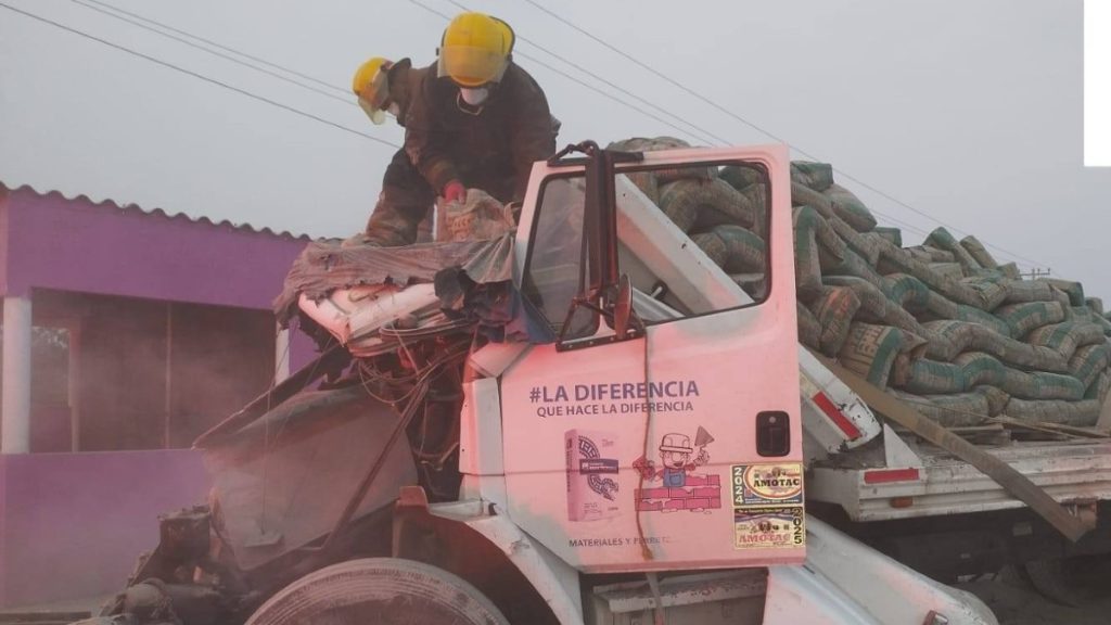 Trágico accidente laboral en Alvarado: hombre aplastado por carga de cemento