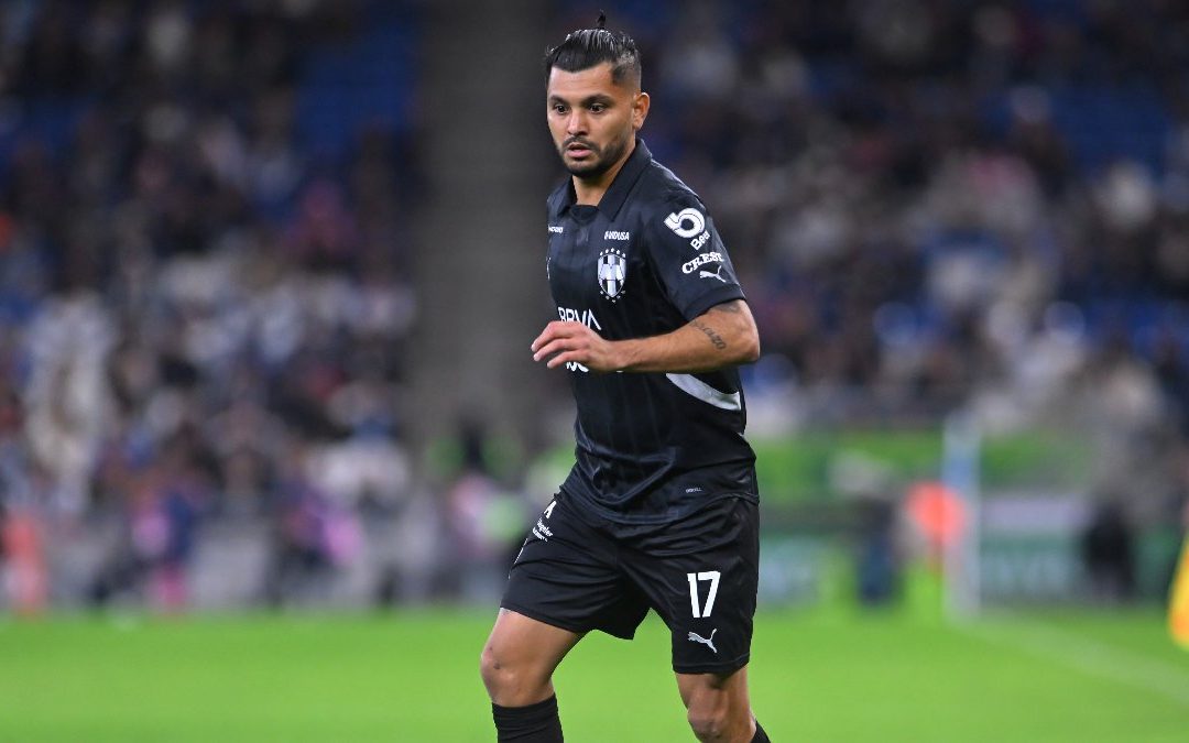 Tecatito Corona: Importante baja para el partido contra Toluca en la semifinal de vuelta del Apertura 2025