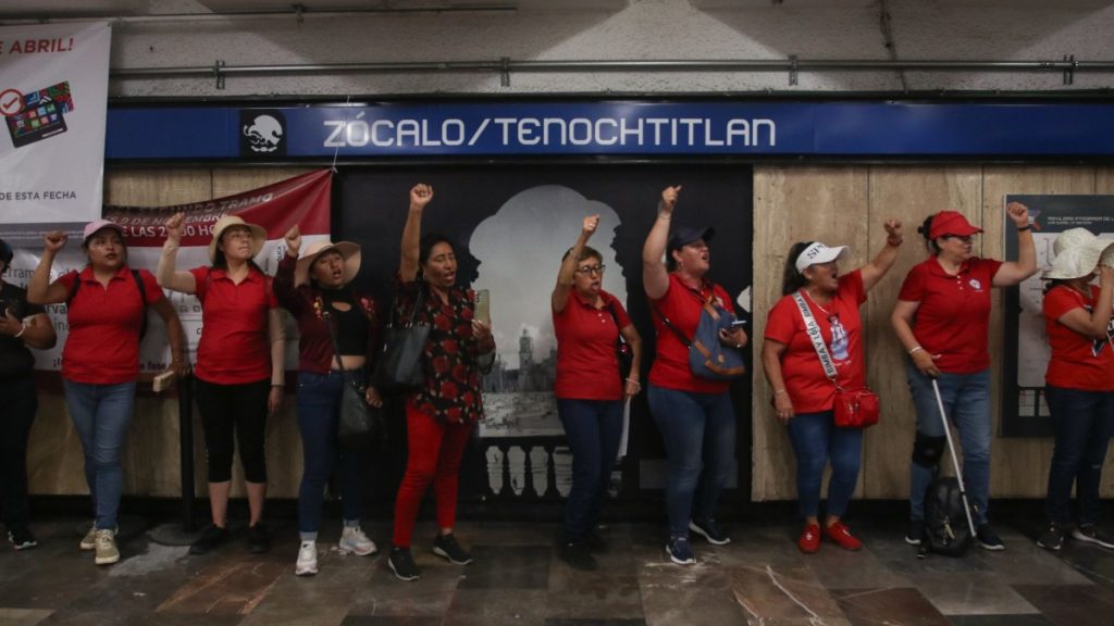Marchas en CdMx: Estaciones de Metro y Metrobús Cerradas por la 4T