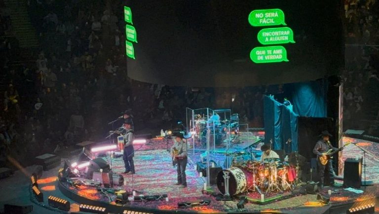 Intocable Conquista Monterrey con una Noche de Amor y Despecho