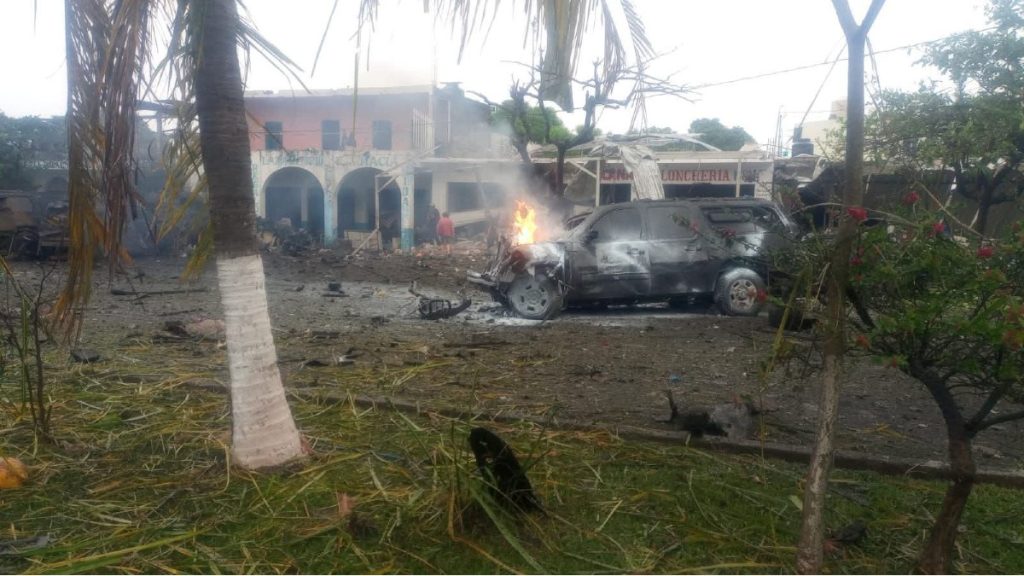 Michoacán: Coche bomba en Coahuayana deja 2 muertos y 7 heridos críticos vinculados al CJNG
