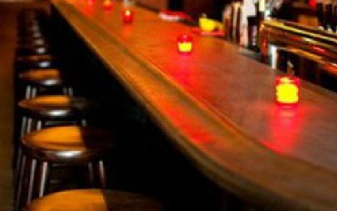 Tiroteo en Bar Clandestino en Aspen: Once Muertos, Incluyendo Tres Menores