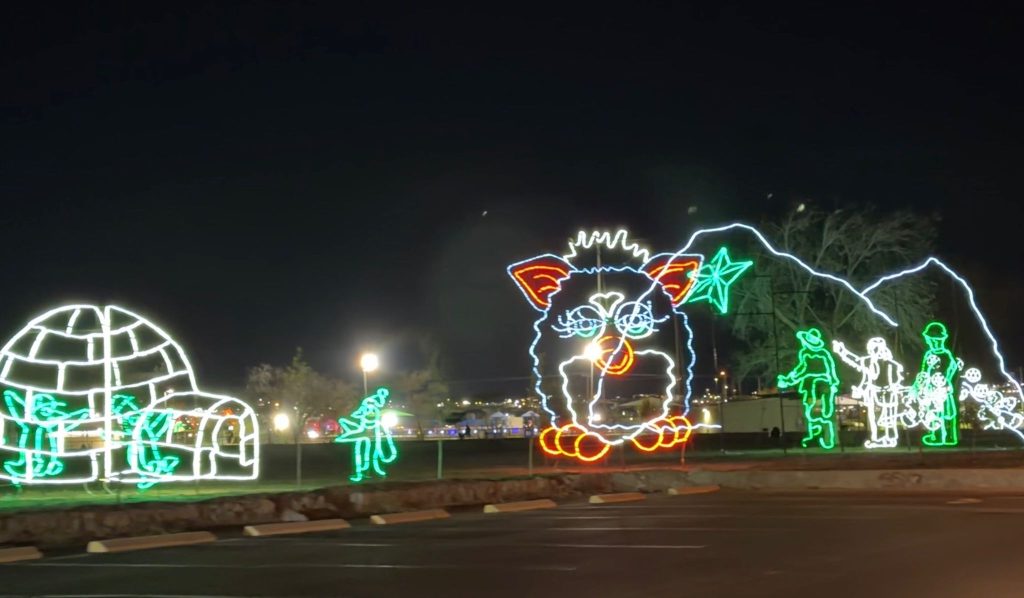 Luces de Navidad deslumbran en Parque Ascarate con desfile canino y espectáculo de drones