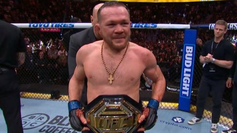Petr Yan se alza como nuevo Campeón Peso Gallo tras vencer a Merab Dvalishvili