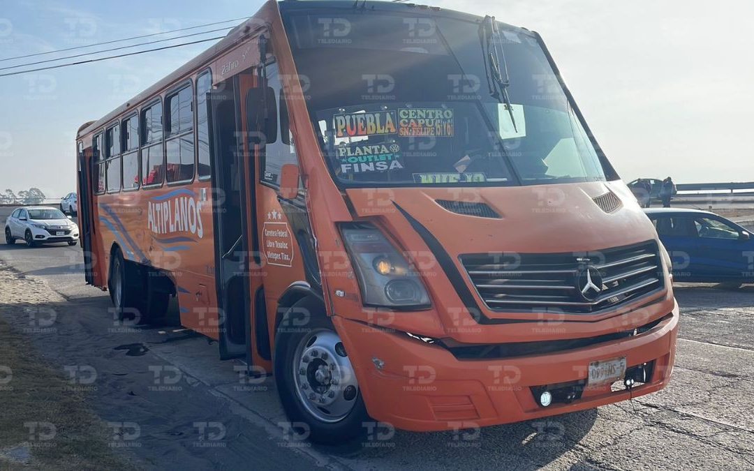 Trágico choque frontal en el Bulevar Aeropuerto de Puebla deja un motociclista muerto