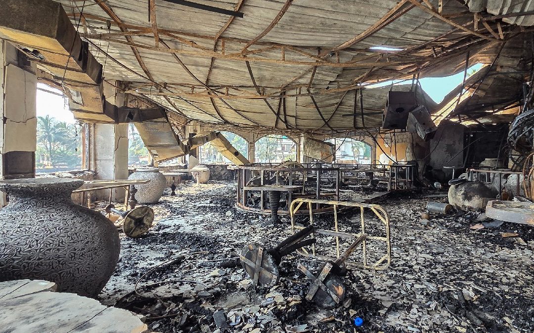 Incendio en club nocturno deja 25 muertos: Autoridades reaccionan ante la tragedia