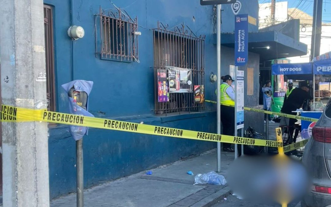Muerte en Monterrey: Hombre Fallece en el Centro por Posibles Causas Médicas
