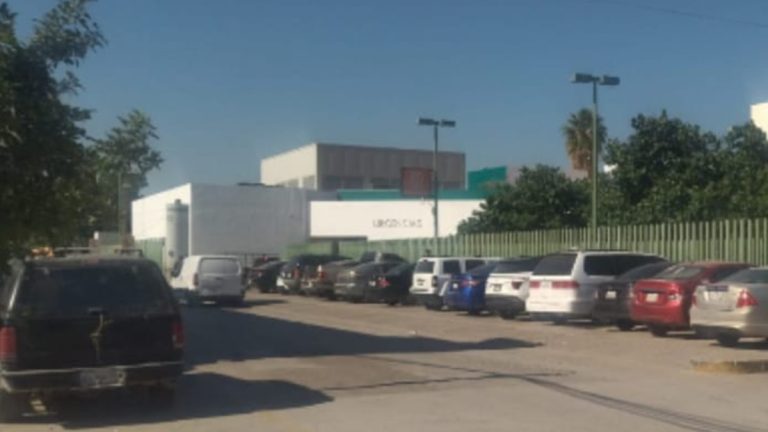 Accidente Vehicular en Gómez Palacio: Conductora Volca su Vehículo