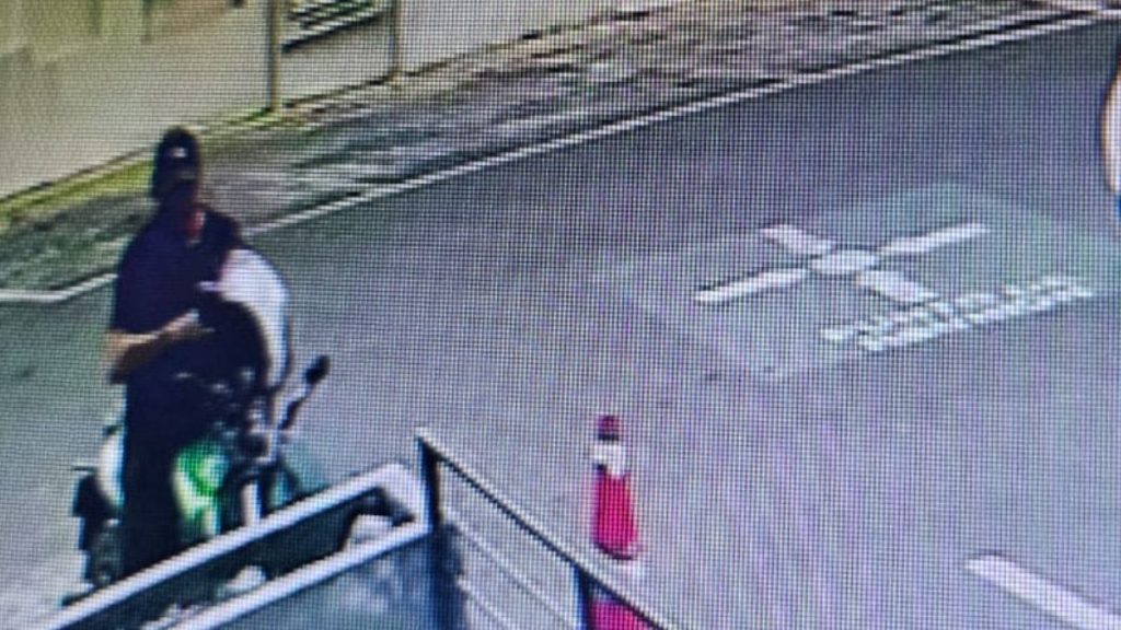 Robo de Motocicleta a Plena Luz del Día en Colonia Anzures: Delincuente Captado por Cámaras de Seguridad