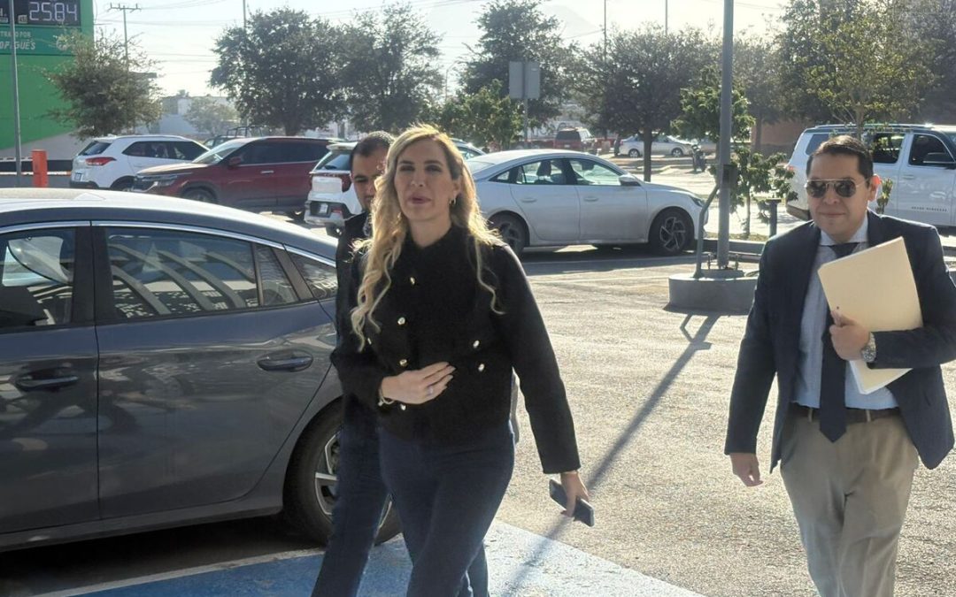 Adalina Ávalos Asiste a Comparecencia Tras Denuncia de Jaime Rodríguez ‘El Bronco’ por Despojo