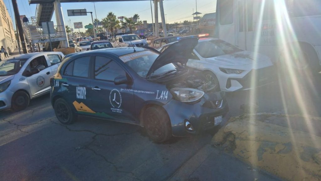 Accidente de Tránsito en Gómez Palacio: Conductor Fugitivo Impacta contra Camellón Central
