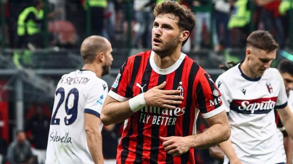 El Entrenador del Milan Confirma el Regreso de Santiago Giménez al Fútbol