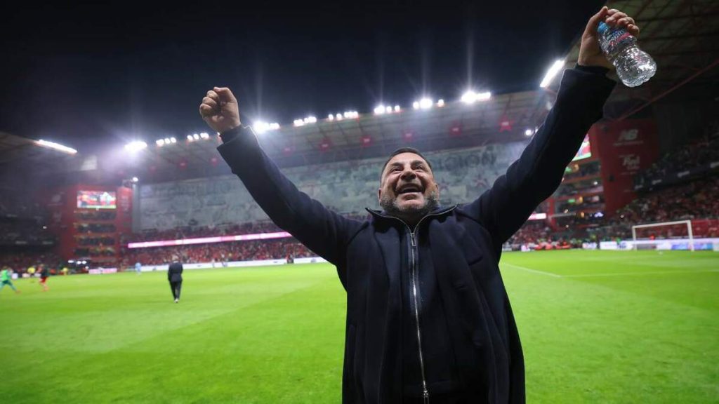 Antonio Mohamed y su rendimiento frente a los Tigres: Un análisis de cifras