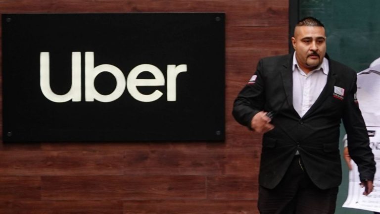 Uber Desafía los Requisitos de la SMT para Su Operación en Puebla