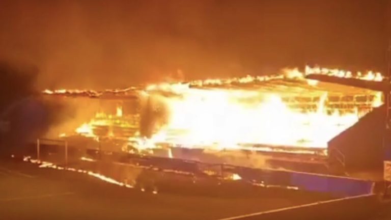 Menores de Edad Involucrados en Incendio de Estadio Tras El Fracaso de Su Equipo