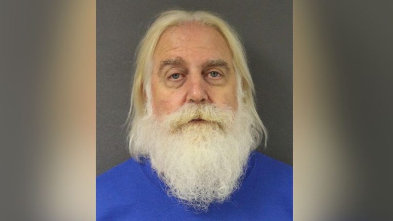 Detención del Actor de Papá Noel por Contenido Explícito de Menores