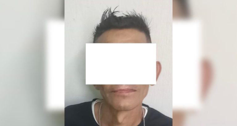 Hombre intenta asaltar un templo en Guadalajara y es detenido por el párroco