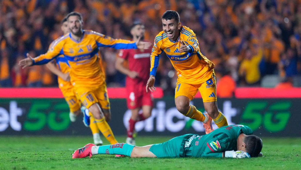 Hugo González Brilla: Tigres Toma Ventaja en la Final de Ida ante Toluca