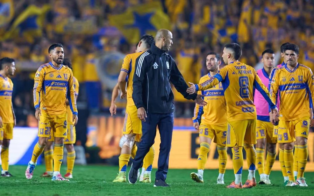 Guido Pizarro Aborda las Lesiones de Jesús Angulo y Ozziel Herrera: ¿Jugarán la Vuelta?