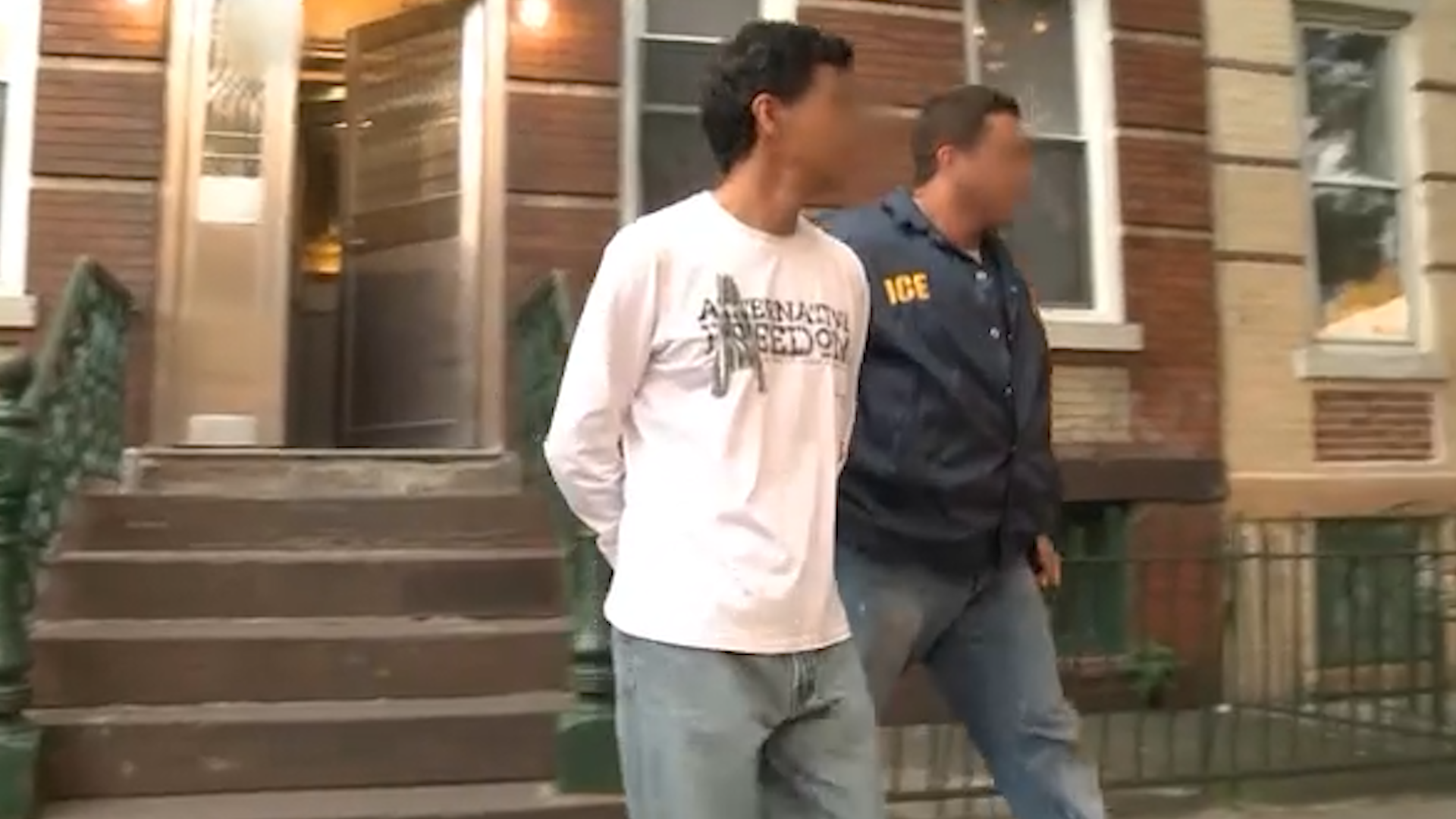 Detenciones ICE: Casi 75,000 Personas Sin Antecedentes Criminales Arrestadas Bajo la Administración Trump