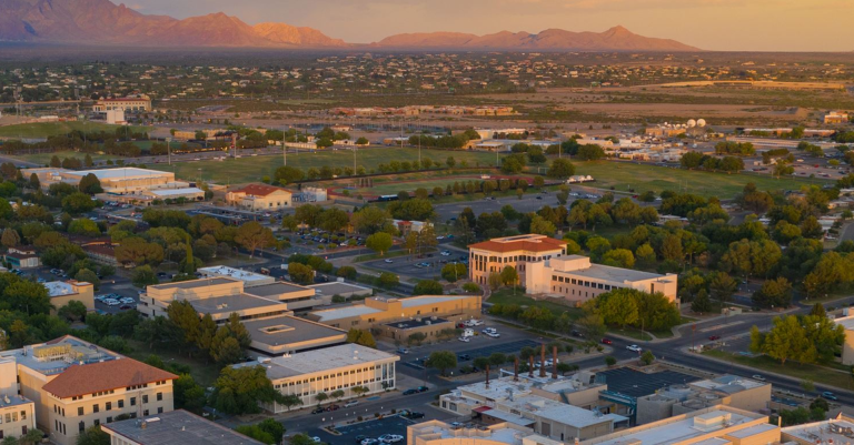 NMSU Advierte a Estudiantes Internacionales sobre Restricciones Migratorias