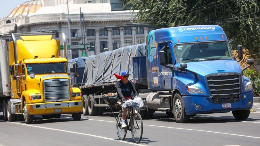 Hoy No Circula en CdMx y Edomex: Descubre qué Autos Descansan este Sábado 13 de Diciembre de 2025