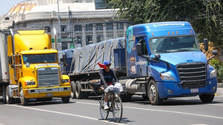 Hoy No Circula en CdMx y Edomex: Descubre qué Autos Descansan este Sábado 13 de Diciembre de 2025