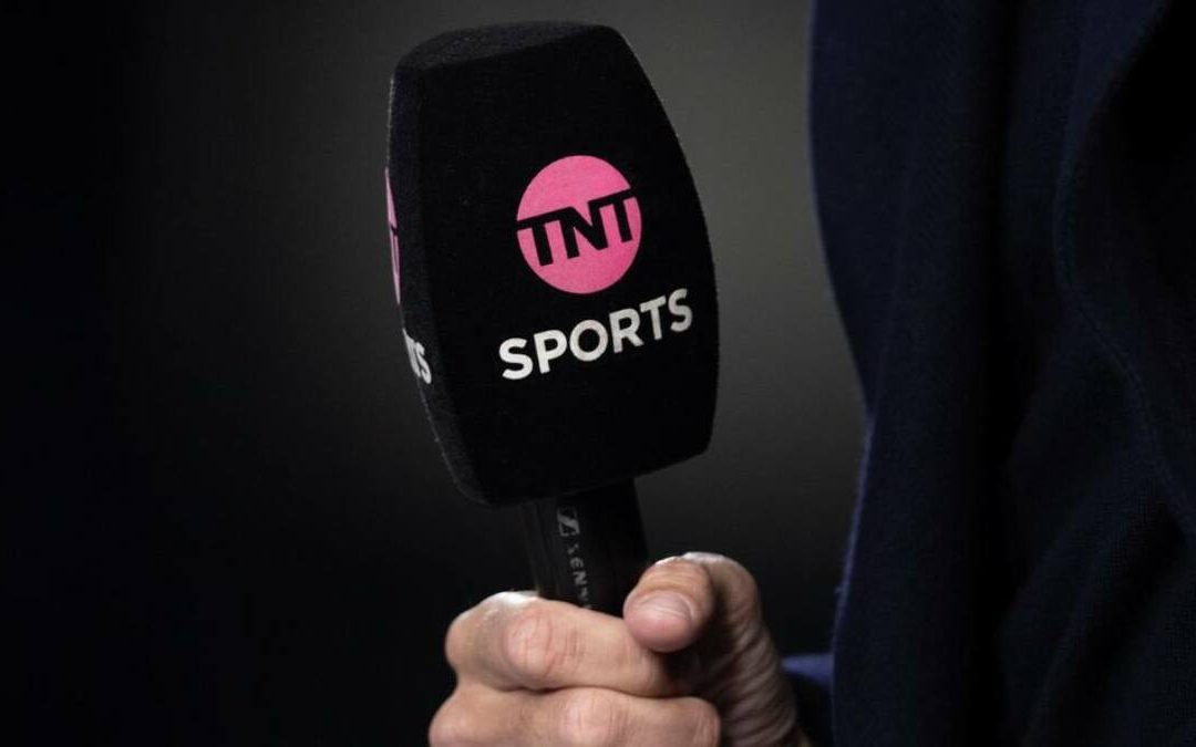 Comentarista Estelar de TNT Sports Anuncia su Salida para Unirse a Telemundo