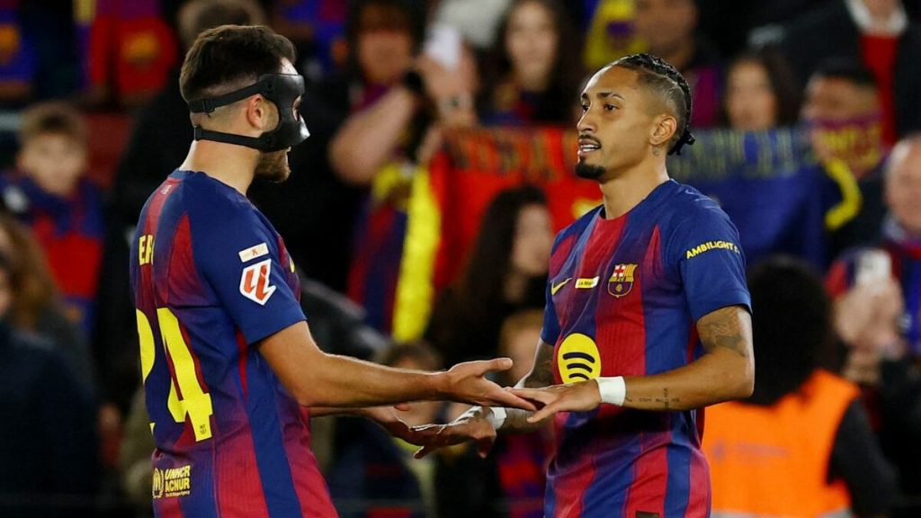 Raphinha Brilla con Doblete: Barcelona Vence a Osasuna y se Mantiene Líder