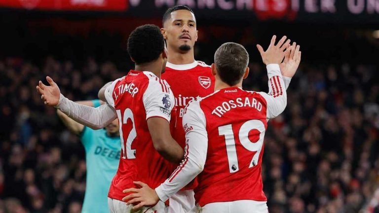 Arsenal Lucha y Gana contra Wolverhampton con Autogoles en la Premier League