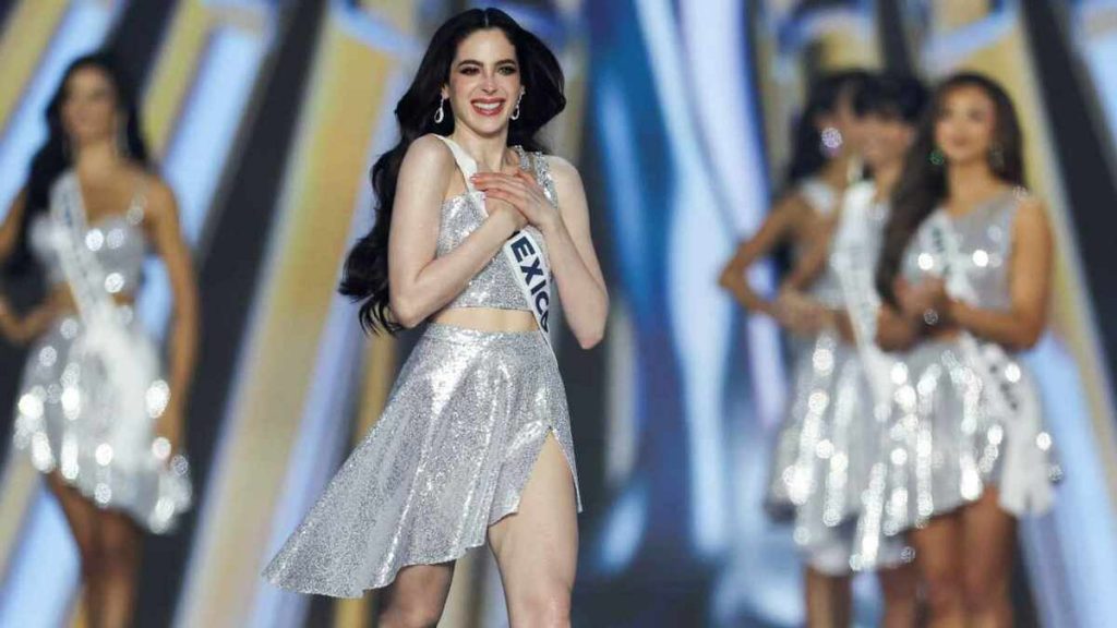 El director de Miss Universo enfrenta controversia y queda fuera en 2025