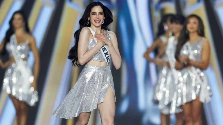 El director de Miss Universo enfrenta controversia y queda fuera en 2025
