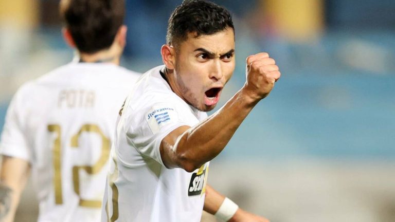 Orbelín Pineda brilla: Anota y contribuye a la victoria del AEK Atenas sobre Panetolikos