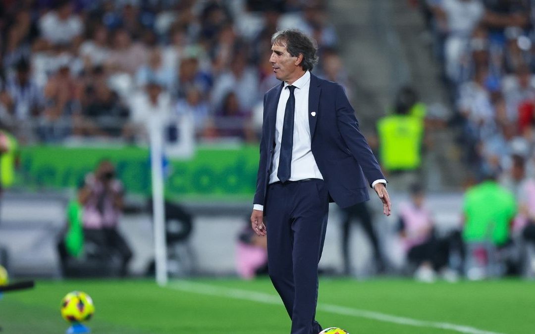 Guillermo Almada se convertiría en el nuevo entrenador del Real Oviedo tras pagar su cláusula de salida del P Valladolid