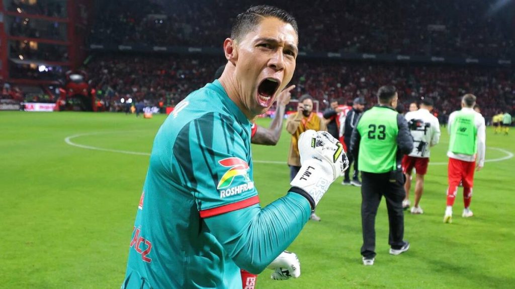 Hugo González reaccionó a su relegación en la banca por parte de Mohamed en la Final de Vuelta